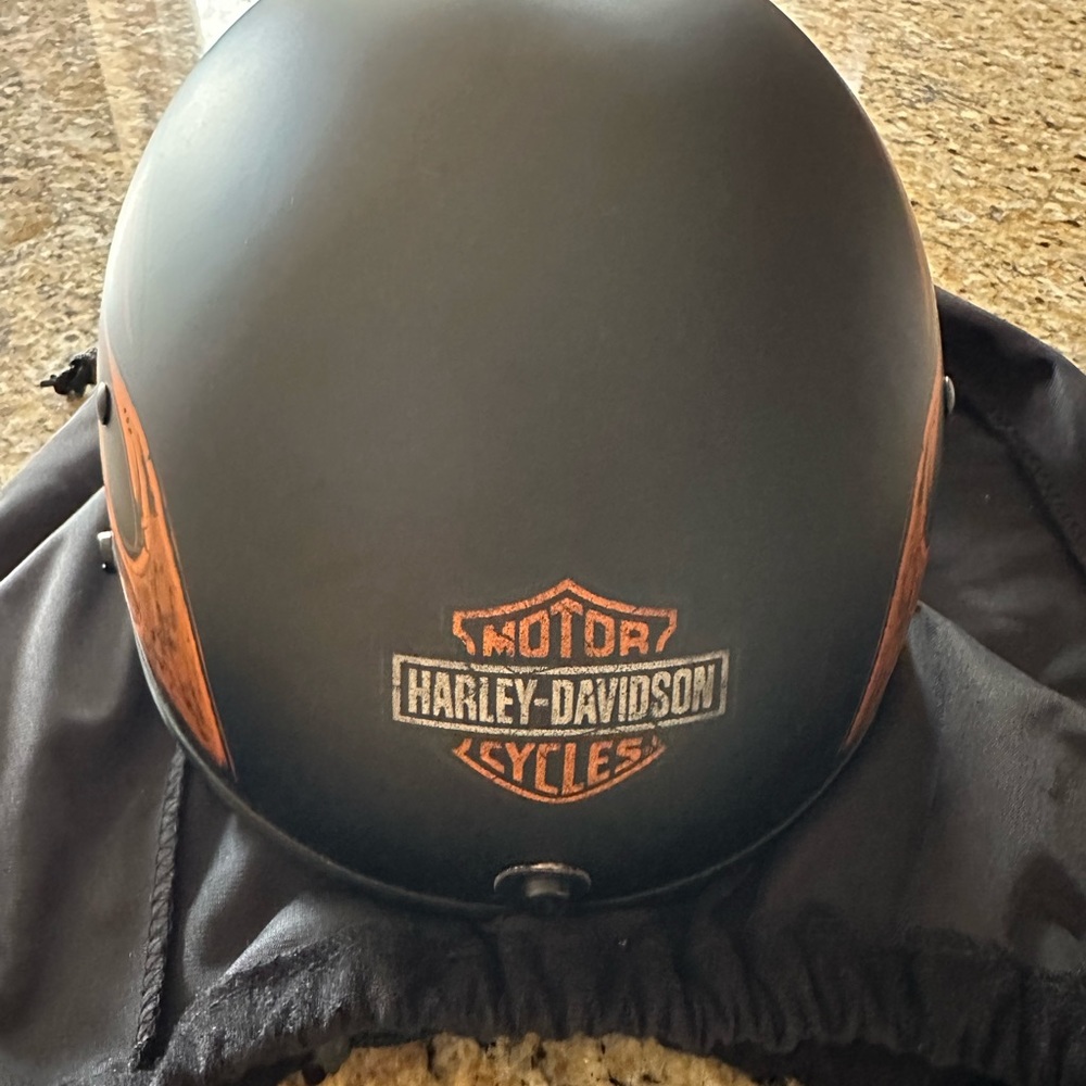 Harley Davidson 1/2 Beanie Helmet Size Medium-Like New